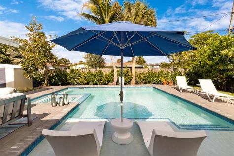 833 NE 17th Court Fort Lauderdale FL 33305
