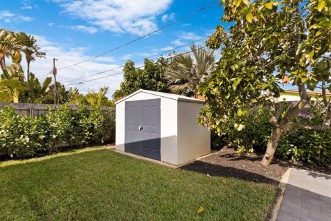 833 NE 17th Court Fort Lauderdale FL 33305