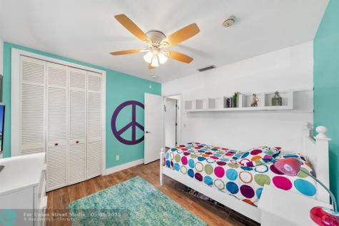 1870 NE 197th Terrace Miami FL 33179