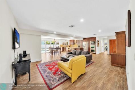1870 NE 197th Terrace Miami FL 33179