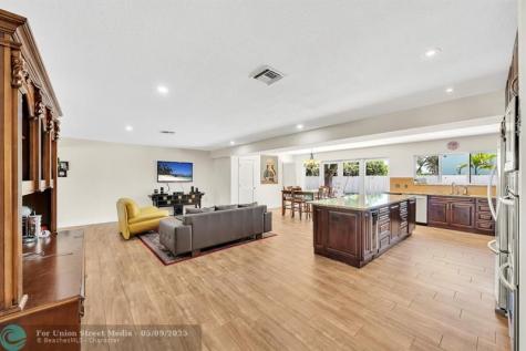 1870 NE 197th Terrace Miami FL 33179