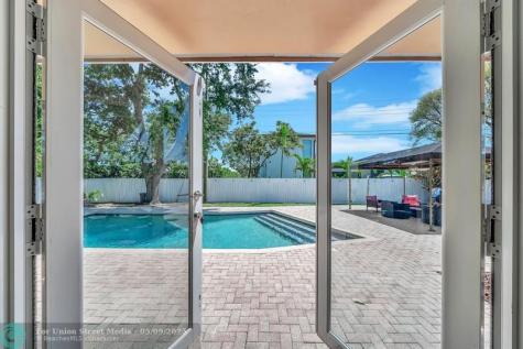1870 NE 197th Terrace Miami FL 33179