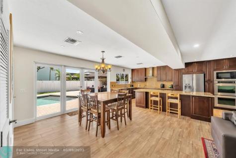 1870 NE 197th Terrace Miami FL 33179