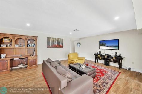 1870 NE 197th Terrace Miami FL 33179