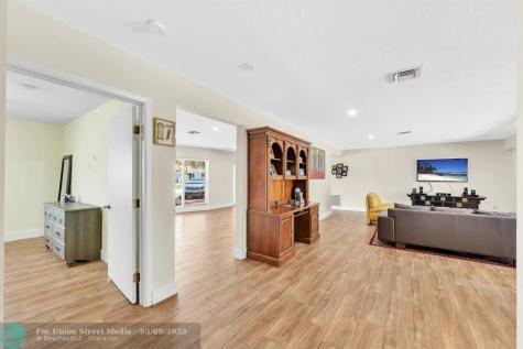 1870 NE 197th Terrace Miami FL 33179