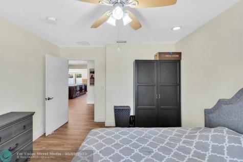 1870 NE 197th Terrace Miami FL 33179