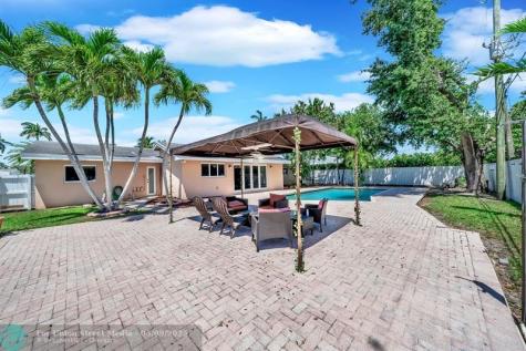 1870 NE 197th Terrace Miami FL 33179