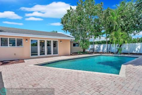 1870 NE 197th Terrace Miami FL 33179