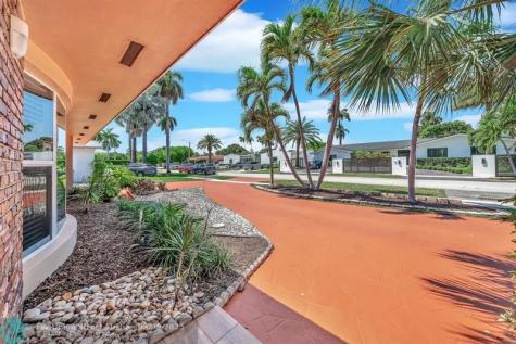 1870 NE 197th Terrace Miami FL 33179