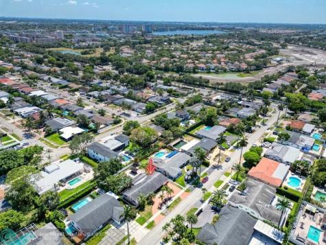1870 NE 197th Terrace Miami FL 33179