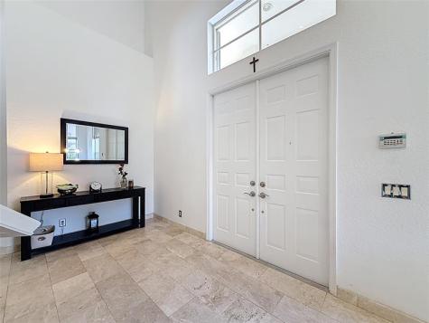 1673 Victoria Pointe Circle Weston FL 33327
