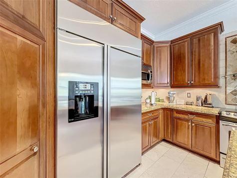 1673 Victoria Pointe Circle Weston FL 33327