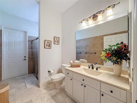 1673 Victoria Pointe Circle Weston FL 33327