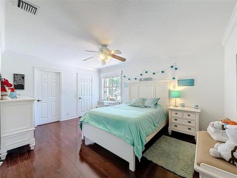 1673 Victoria Pointe Circle Weston FL 33327