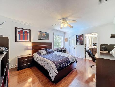 1673 Victoria Pointe Circle Weston FL 33327