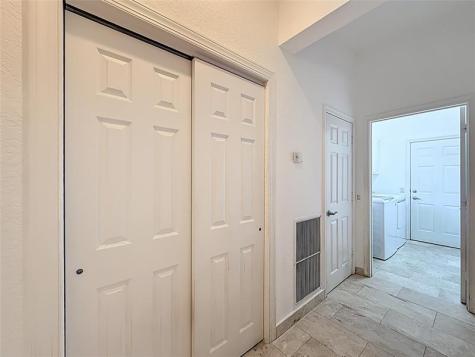 1673 Victoria Pointe Circle Weston FL 33327