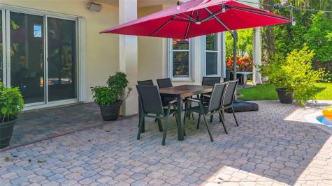 1673 Victoria Pointe Circle Weston FL 33327