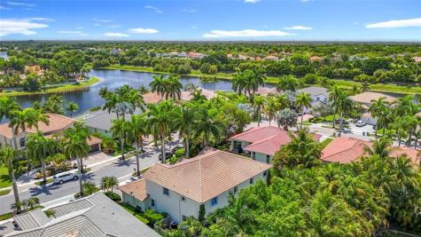 1673 Victoria Pointe Circle Weston FL 33327