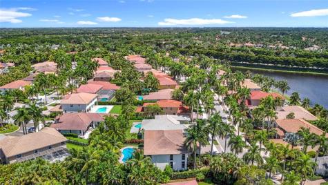 1673 Victoria Pointe Circle Weston FL 33327