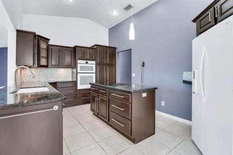 5720 W Waterford Drive Davie FL 33331