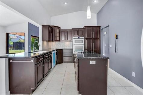 5720 W Waterford Drive Davie FL 33331