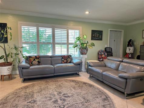 9208 NW 80th Street Tamarac FL 33321