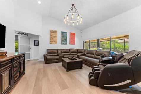 1115 Creekford Drive Weston FL 33326