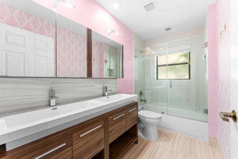 1115 Creekford Drive Weston FL 33326