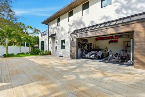 2103 Bayview Drive Fort Lauderdale FL 33305