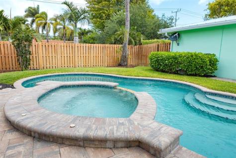 1924 NE 18th Street Fort Lauderdale FL 33305