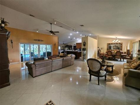 197 NW 113th Way Coral Springs FL 33071