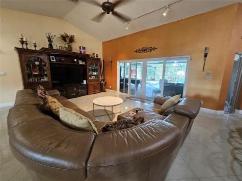 197 NW 113th Way Coral Springs FL 33071