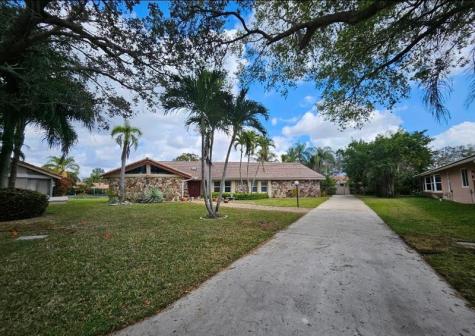 197 NW 113th Way Coral Springs FL 33071