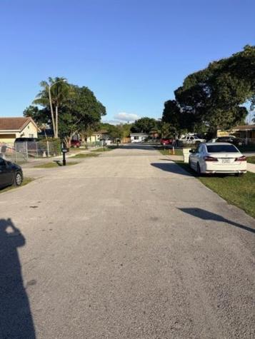 2518 NW 15 Fort Lauderdale FL 33311