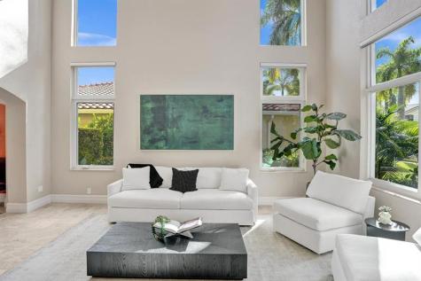 1649 Victoria Pointe Circle Weston FL 33327