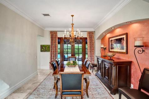 1649 Victoria Pointe Circle Weston FL 33327