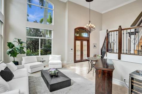 1649 Victoria Pointe Circle Weston FL 33327