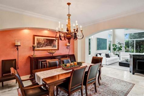 1649 Victoria Pointe Circle Weston FL 33327