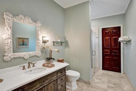 1649 Victoria Pointe Circle Weston FL 33327