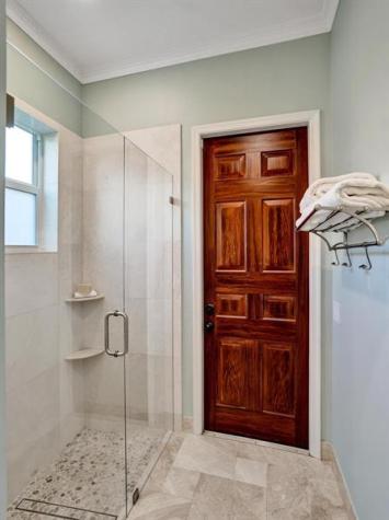 1649 Victoria Pointe Circle Weston FL 33327