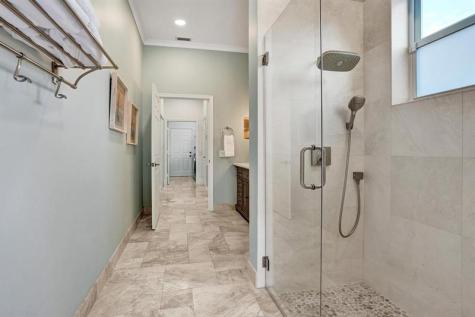 1649 Victoria Pointe Circle Weston FL 33327