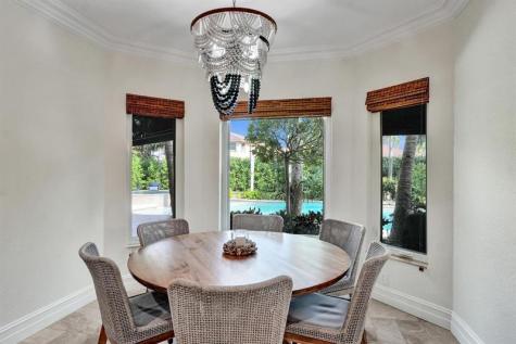 1649 Victoria Pointe Circle Weston FL 33327