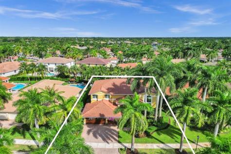 1649 Victoria Pointe Circle Weston FL 33327