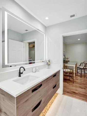 1649 Victoria Pointe Circle Weston FL 33327