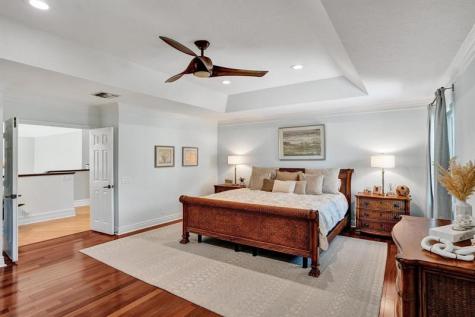 1649 Victoria Pointe Circle Weston FL 33327