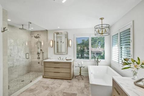 1649 Victoria Pointe Circle Weston FL 33327