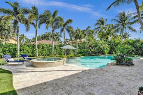 1649 Victoria Pointe Circle Weston FL 33327