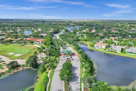 1649 Victoria Pointe Circle Weston FL 33327