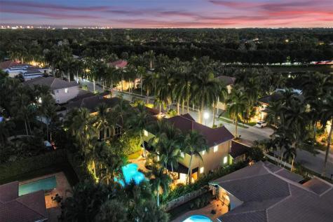 1649 Victoria Pointe Circle Weston FL 33327