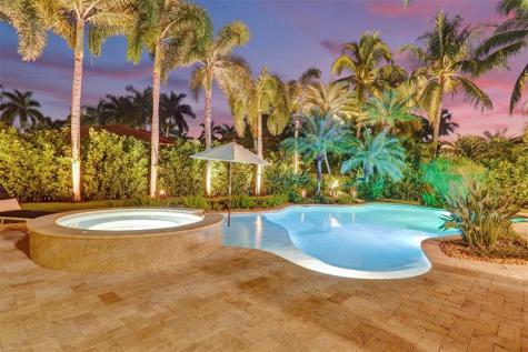 1649 Victoria Pointe Circle Weston FL 33327